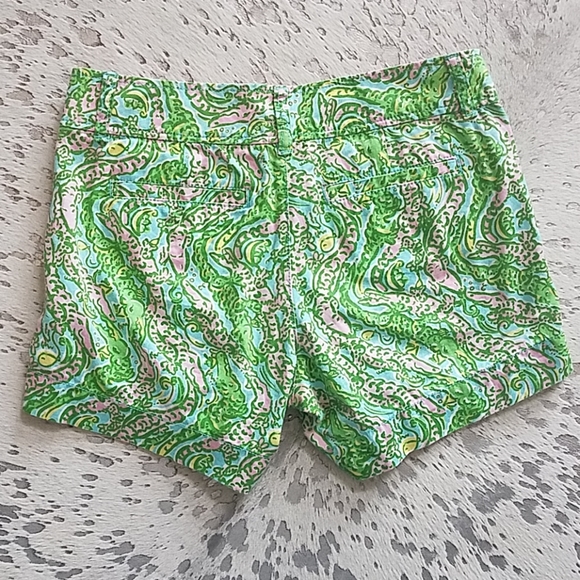 Lilly Pulitzer Callahan Chomp Chomp Shorts 5" - Picture 5 of 8